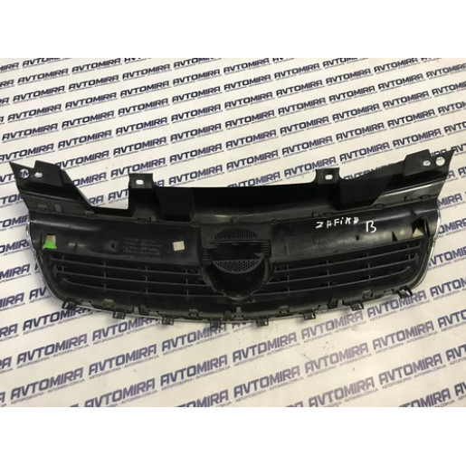 Решітка радіатора Opel Zafira B 2005-2008 13157590